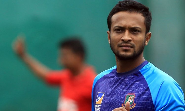 আর মাত্র চারটি মেডেন দরকার সাকিবের